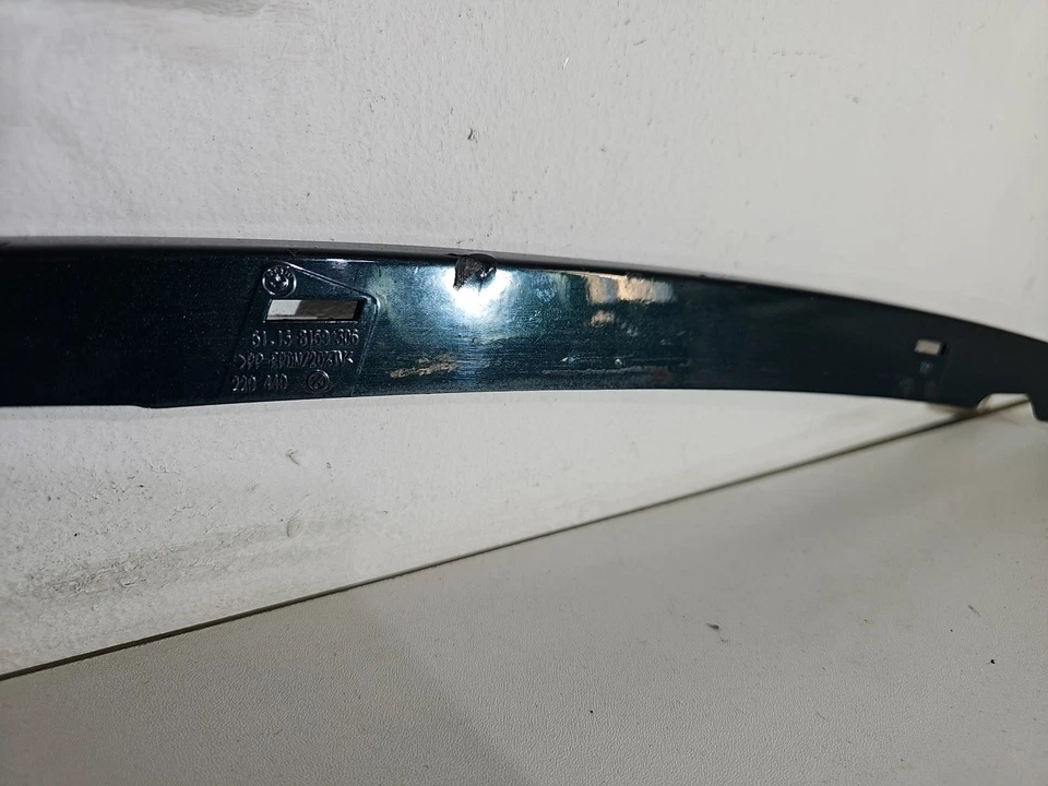 Tapicería Faro BMW E39 - 51138159306 - Cubierta Delantera Derecha (1995-2003) Serie 5 Foto 2 de 4