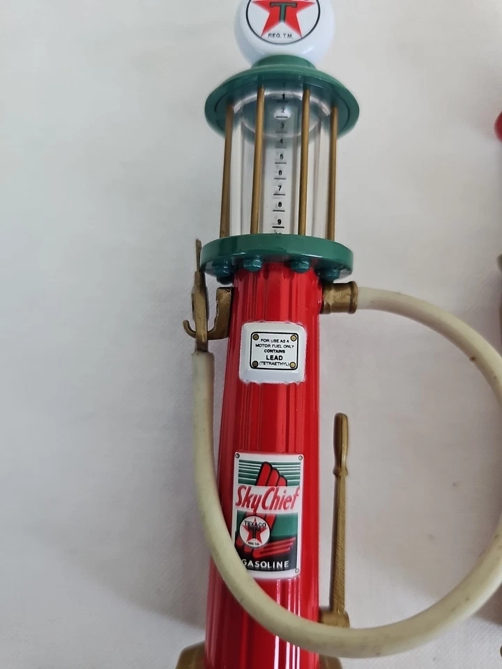 Lot Of 3 Gearbox Gas Pumps, Texaco - Image 4 of 4