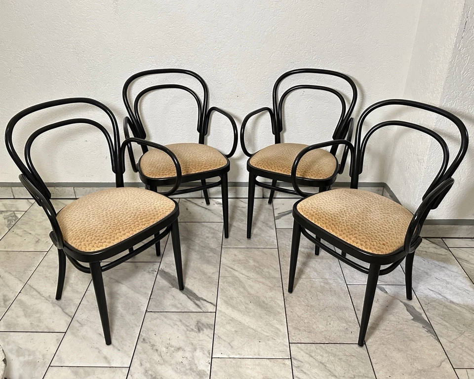 Thonet 214 F Bugholz-Armlehnstühle – Set 4x, Wiener Kaffeehaus Klassiker - Bild 2 von 4