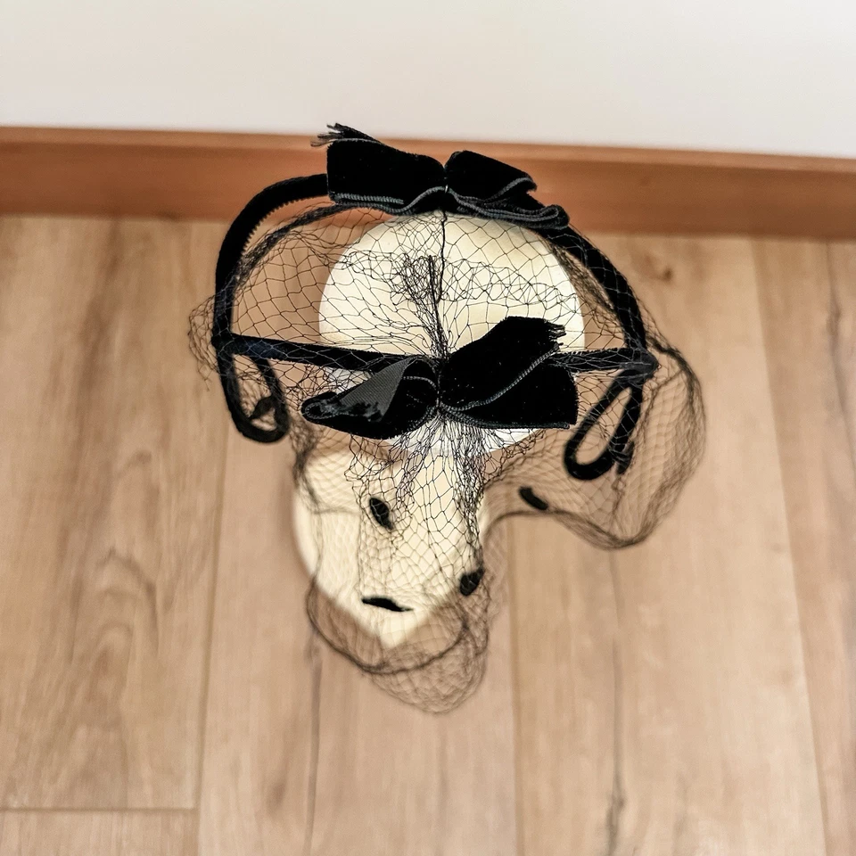 Vtg 50's Black Velvet & Feather Gems Net Wired Fascinator Head Piece Hat Funeral - Image 4 of 4
