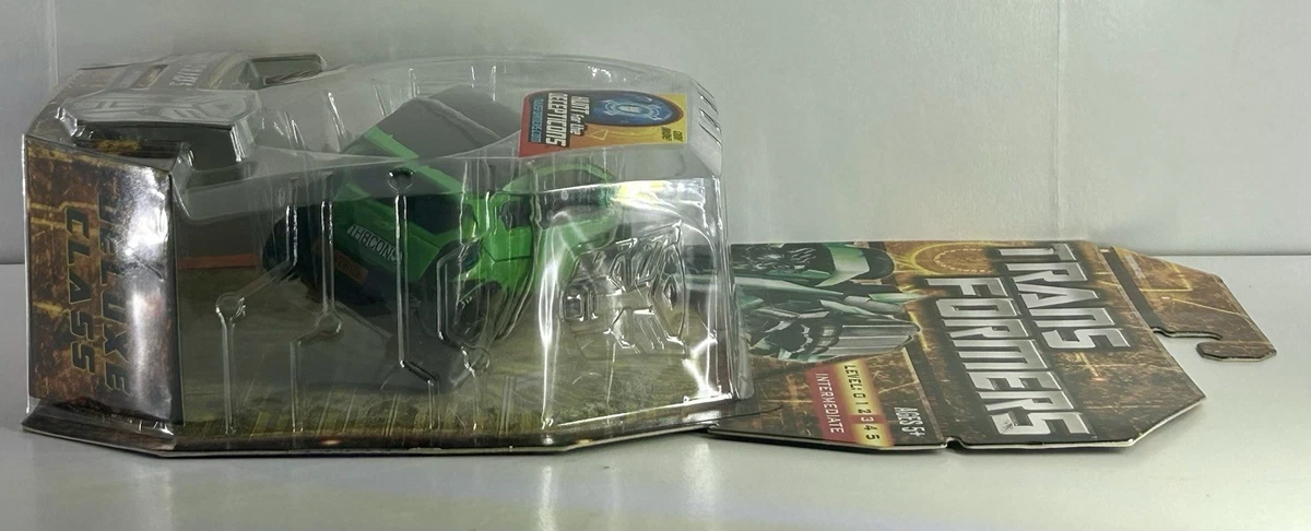 Transformers Deluxe Tuner Skids Autobot Figure NEW Chevy Beat Concept 2010 NEW