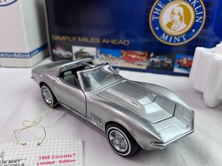 1/24 SCALE MODEL FRANKLIN MINT 1968 Chevrolet Corvette Silver