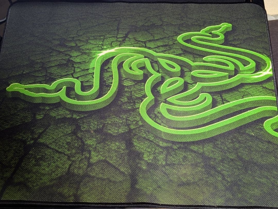 Razer Goliathus Control Large Gaming Mousepad Crack Pattern 