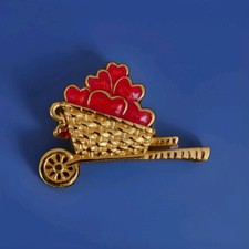 Avon 1992 Garden of Love Brooch Pin Wheelbarrow Full of Hearts 