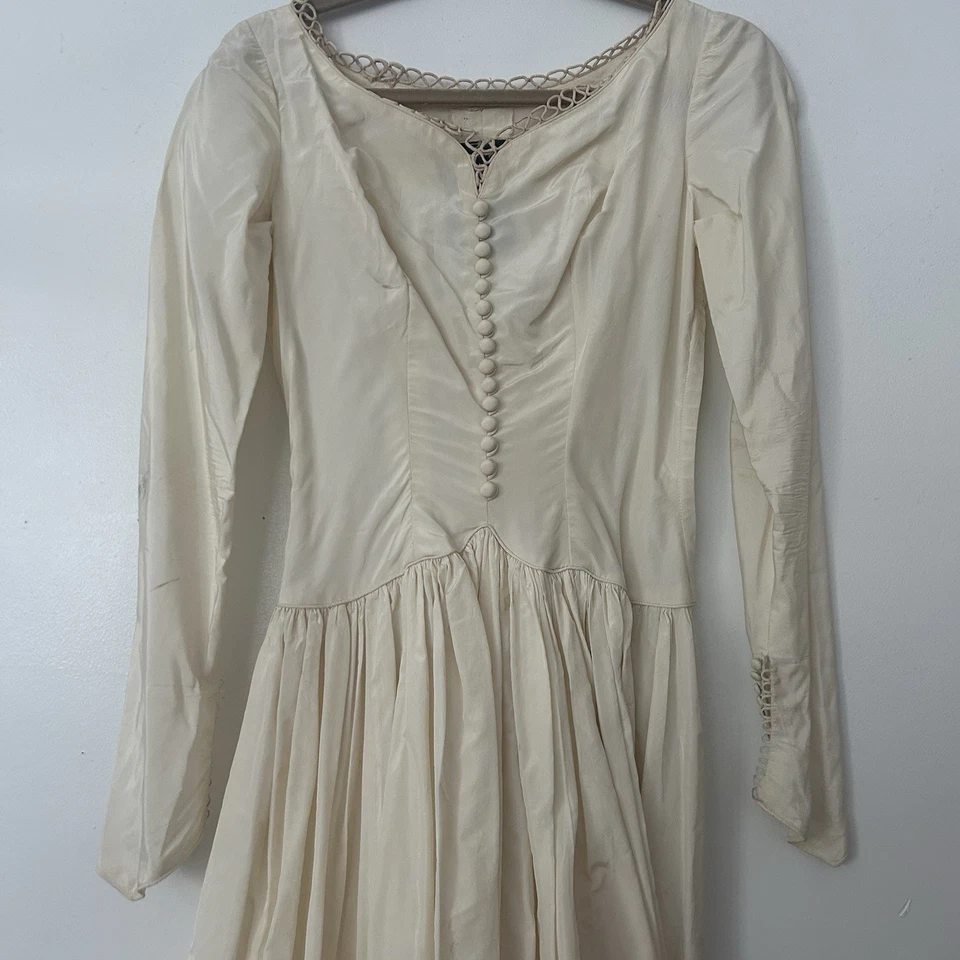 40s Candlelight Satin Wedding Gown Vintage Henry Bendel One of a kind - Image 2 of 4