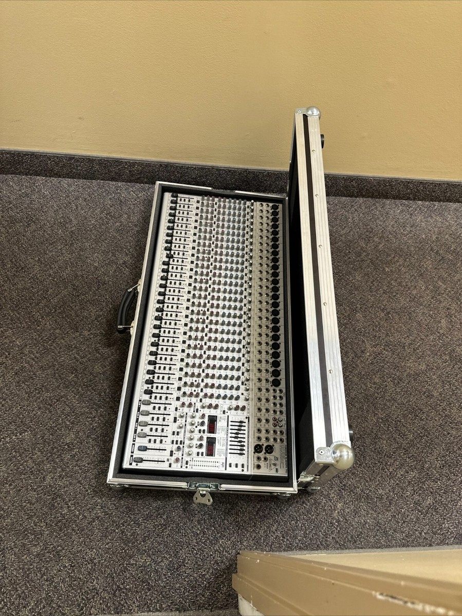 Behringer SL3242FX-PRO Eurodesk 32 Channel Mixer(W/POWER CORD