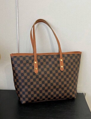 Large Capacity Minimalist Tote Bag With Check Pattern & Rivet Decoration