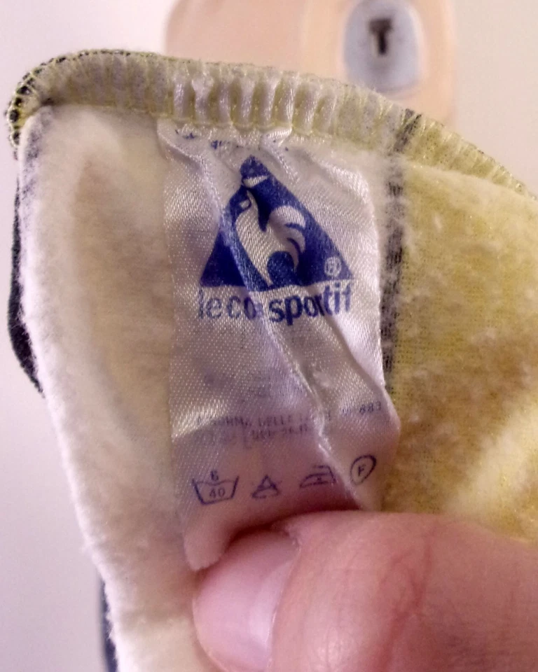 vintage 80s Le Coq Sportif RARE Acetate Soccer Jersey single stitch T-Shirt SZ M - Image 4 of 4