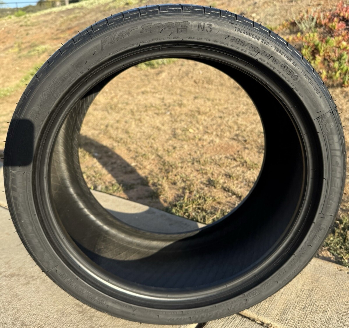 Set of TWO BRAND NEW 285/30ZR18 (93Y) Michelin Pilot Sport PS2