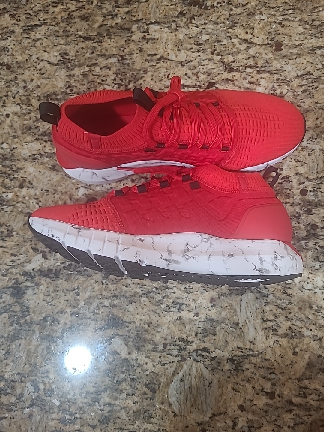 SAOLA Under Armour HOVR Uomo Taglia 11 5 Rosso