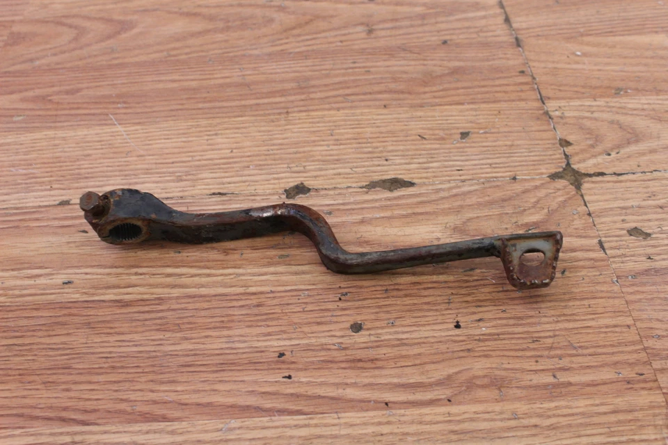 Yamaha XT500 1976 pedal de freno trasero Foto 2 de 4