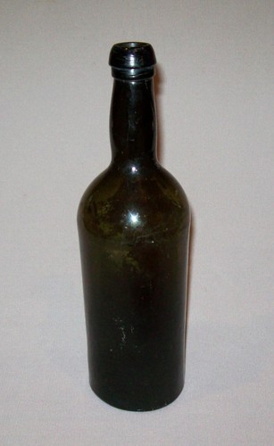 Antique Vtg Early 19th C 1820s Pontilled Black Glass Beer or Wine Bottle 9.25 In