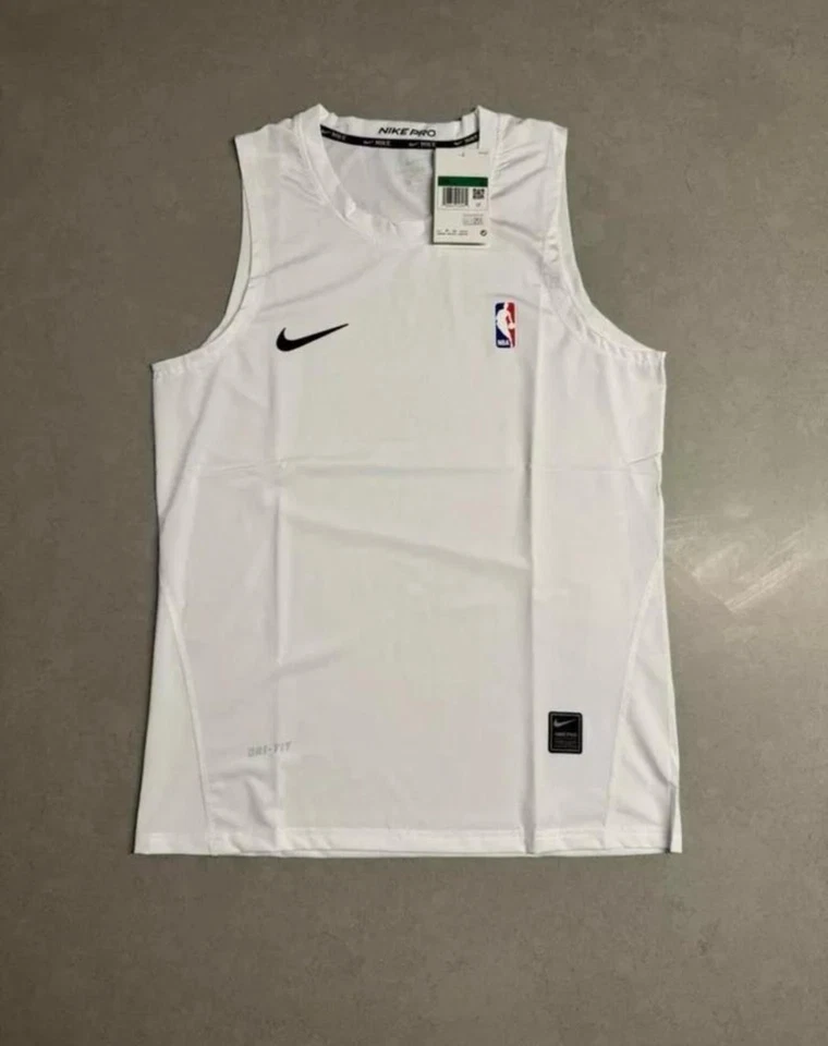 Camiseta sin mangas de compresión Nike Pro Combat NBA Foto 3 de 4