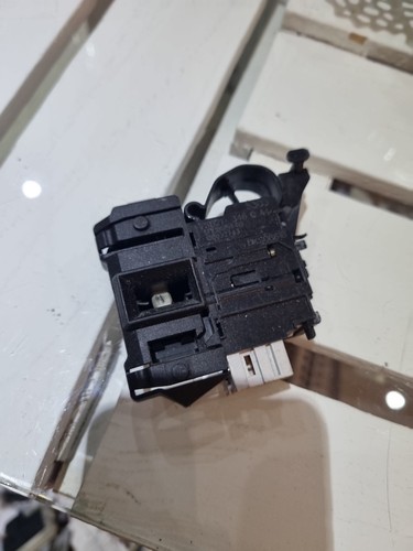 Waschmaschine Türschloss Türverriegelung Bauknecht WHIRLPOOL W10885440