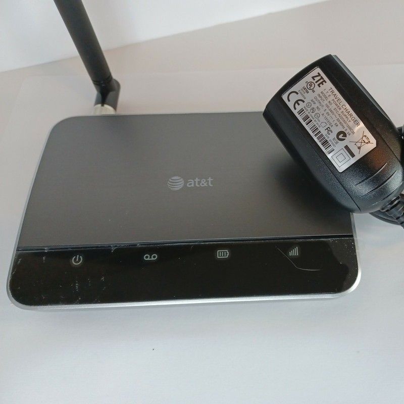 AT&T Wireless Home Phone Base WF720 With Battery 