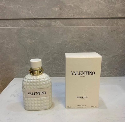 【お値下げ中】VALENTINO UOMO BORN IN ROMA 100ml VALENTINO UOMO BORN IN ROMA IVORY EAU DE TOILETTE SPRAY FOR MEN