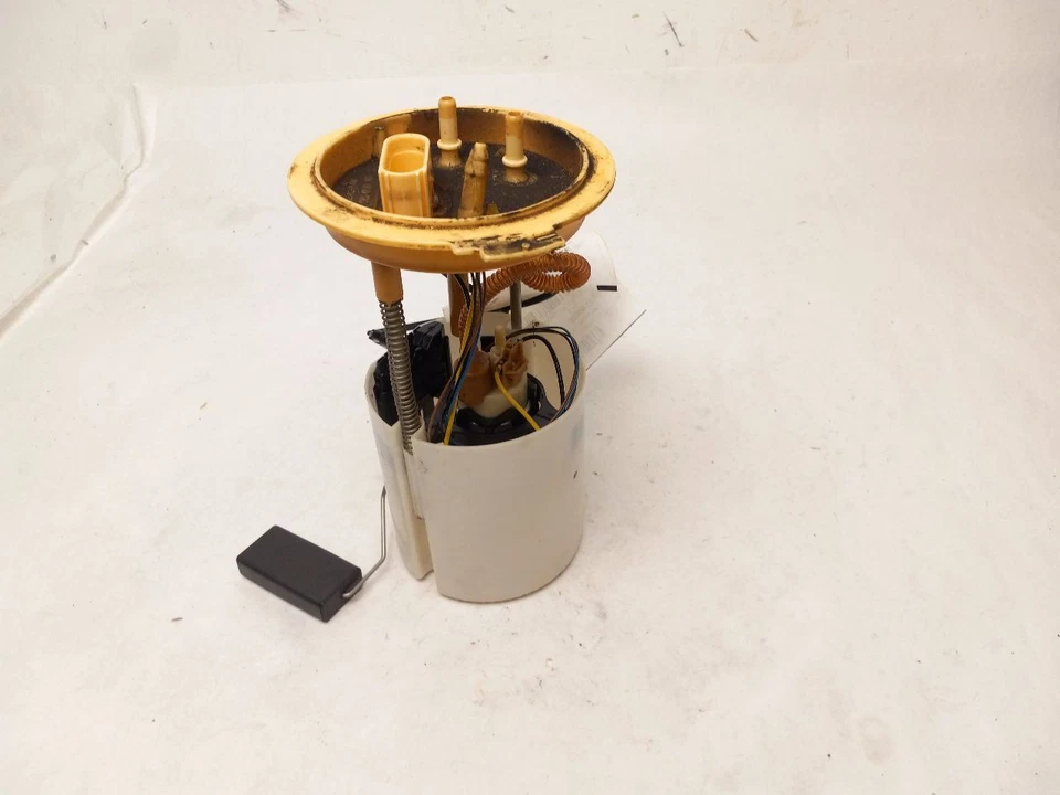 BOMBA DE COMBUSTIBLE compatible con AUDI A3 2010 - 2013 Foto 2 de 4