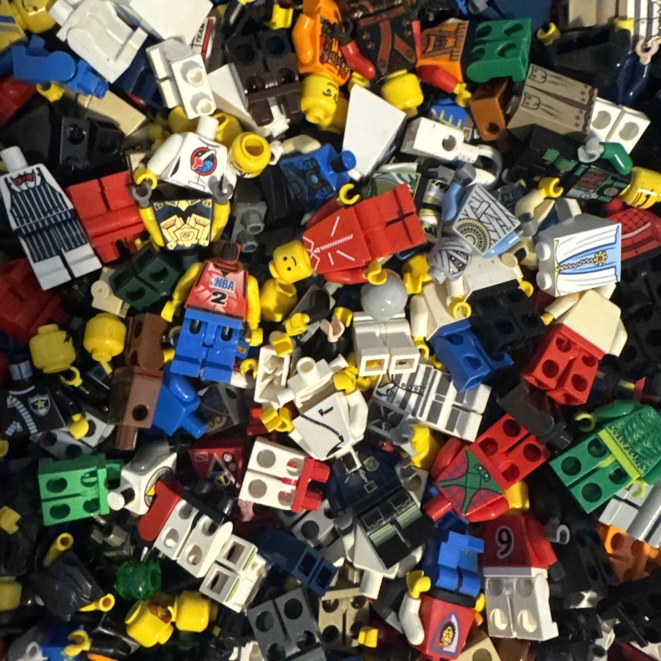 LEGO 1 LIBRA DE MINIFIGURAS FIGURAS INCOMPLETAS Y PARTES DEL CUERPO 16 OZ Aleatorio Foto 3 de 4