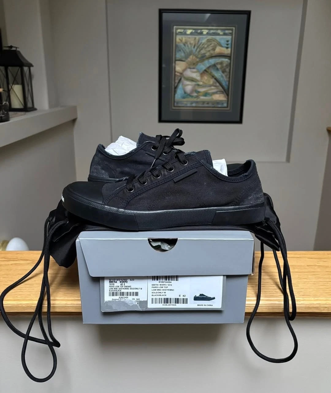 Balenciaga — Balenciaga Black ‘Paris’ Distressed Low Top Sneakers - 9US - New - Authentic