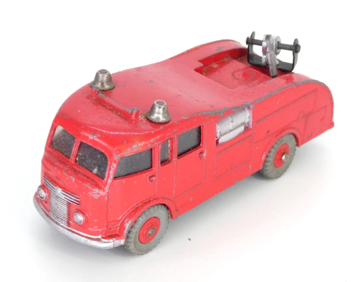 Dinky supertoys sales fire engine 955