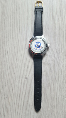 VOSTOK WOSTOK Восток Russische mechanische Uhren . Handaufzug. 17 Steine