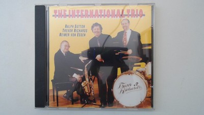 THE INTERNATIONAL TRIO, Sutton, Ralph und Trevor Richards Reimer Von Essen a. o.