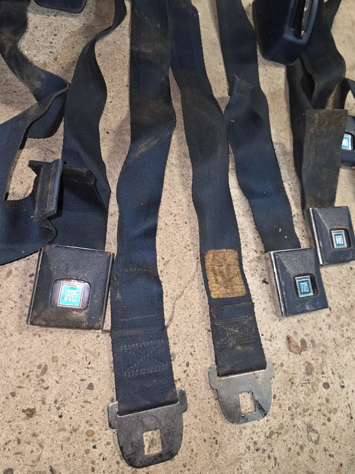 Juego completo de cinturones de seguridad Oldsmobile Cutlass 1970 azul imperfecto Foto 3 de 4
