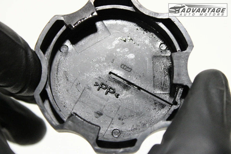 16-25 CHEVROLET MALIBU FRENO DE POTENCIA CILINDRO MAESTRO DEPÓSITO TANQUE TAPA DE LLENADO OEM Foto 3 de 4