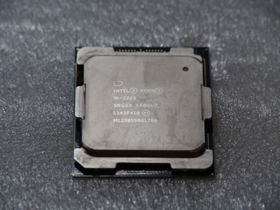 Intel Xeon W-2223 SRGSX | 3,6GHz Quad Core 8,25MB | LGA2066