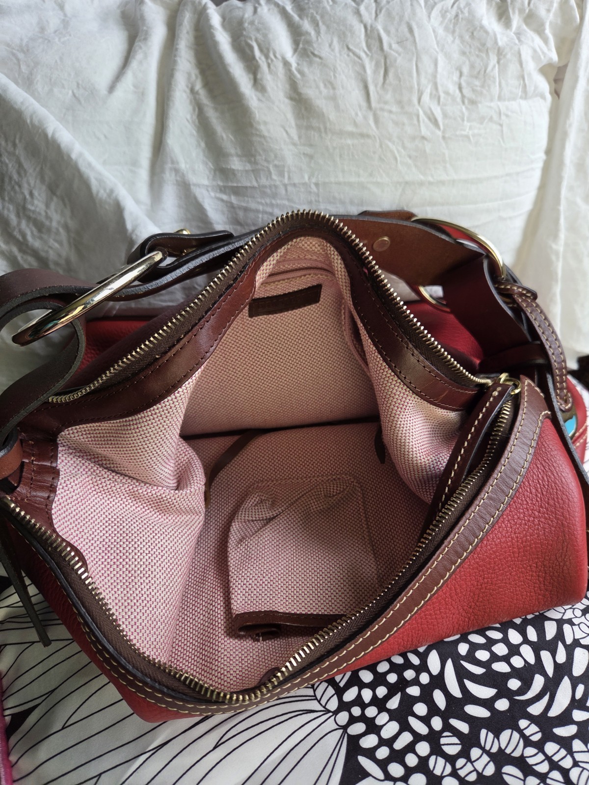 RARE Vintage Dooney & Bourke RedPebble LeatherWide Base Bucket Hobo Bag-Pristine image 5