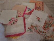 VINTAGE LADIES HANKIES 8 IN THIS LOT PINKS