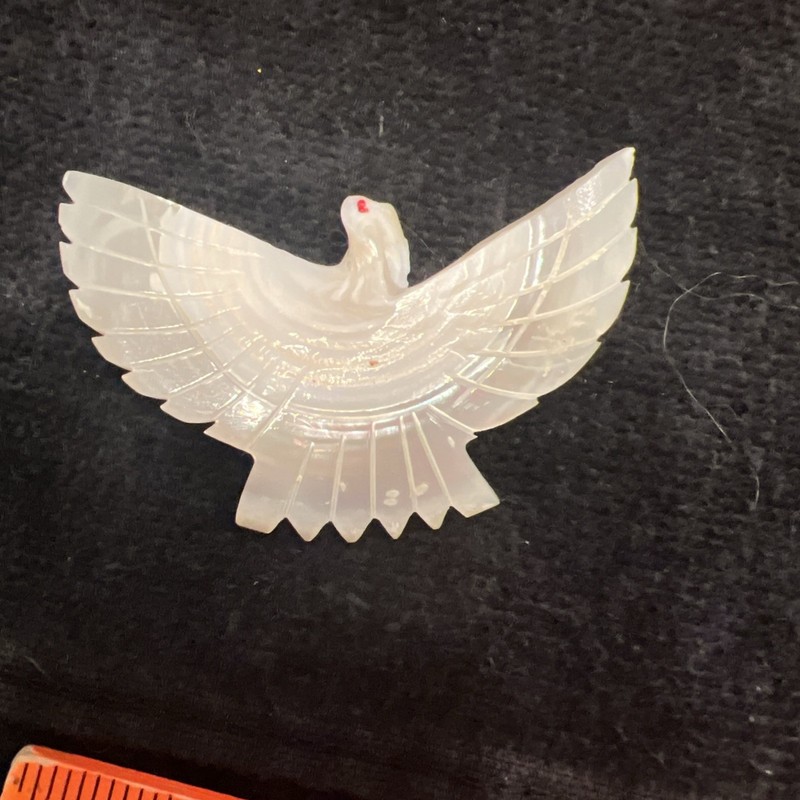 Vintage Southwestern MOTHER OF PEARL ORNATE DOVE NICE BIRD PENDANT Jewelry