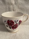 256e Vintage Queen Anne Red Rose Floral Teacup Cup & Saucer 8621 E472 — photo 5