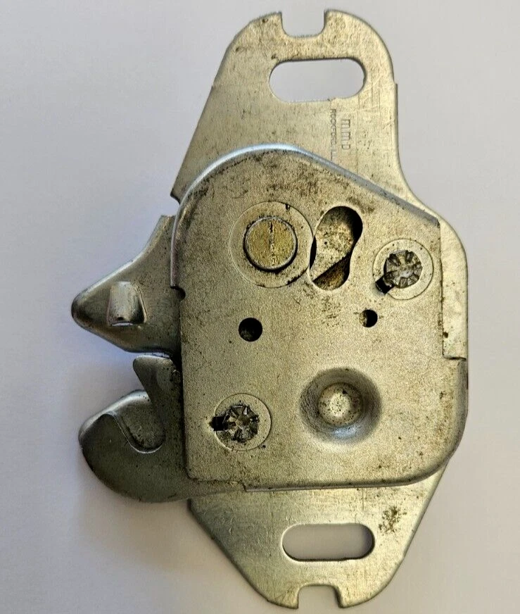 Plymouth Fury I Fury II Fury III 1970-1971 cierre de maletero 2999800 nuevo en stock Foto 3 de 4