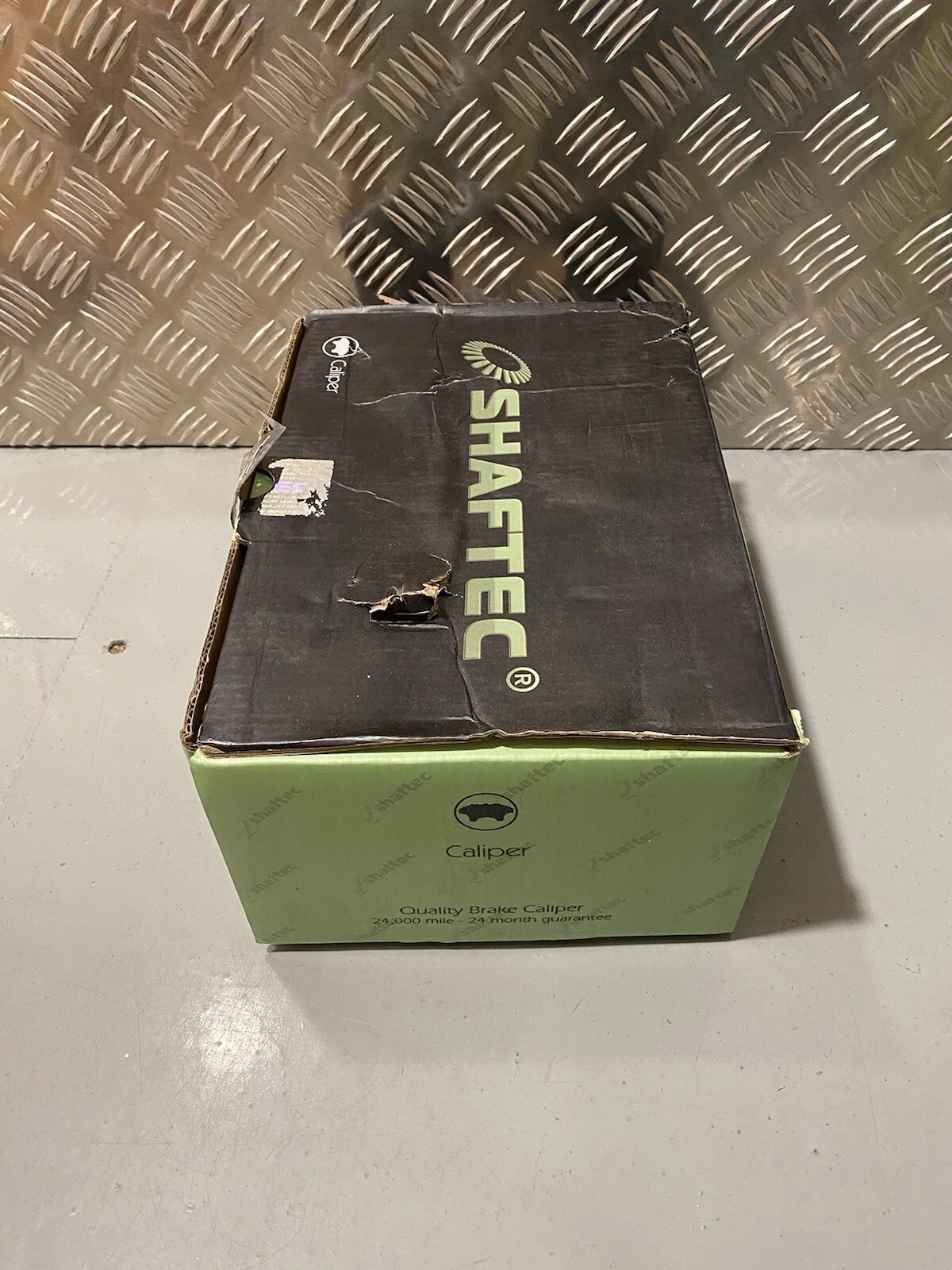 Shaftec BC21464 Brake Caliper For Toyota Hilux Brand New Box Open 4