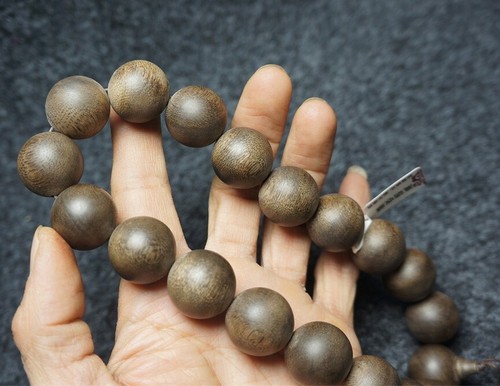 20mm Old Chinese Brunei agarwood Eighteen children bracelets/Pear wood jade box - Picture 4 of 11