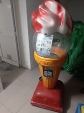 Distributore a forma di cono gelato Vintage con Gettoniera