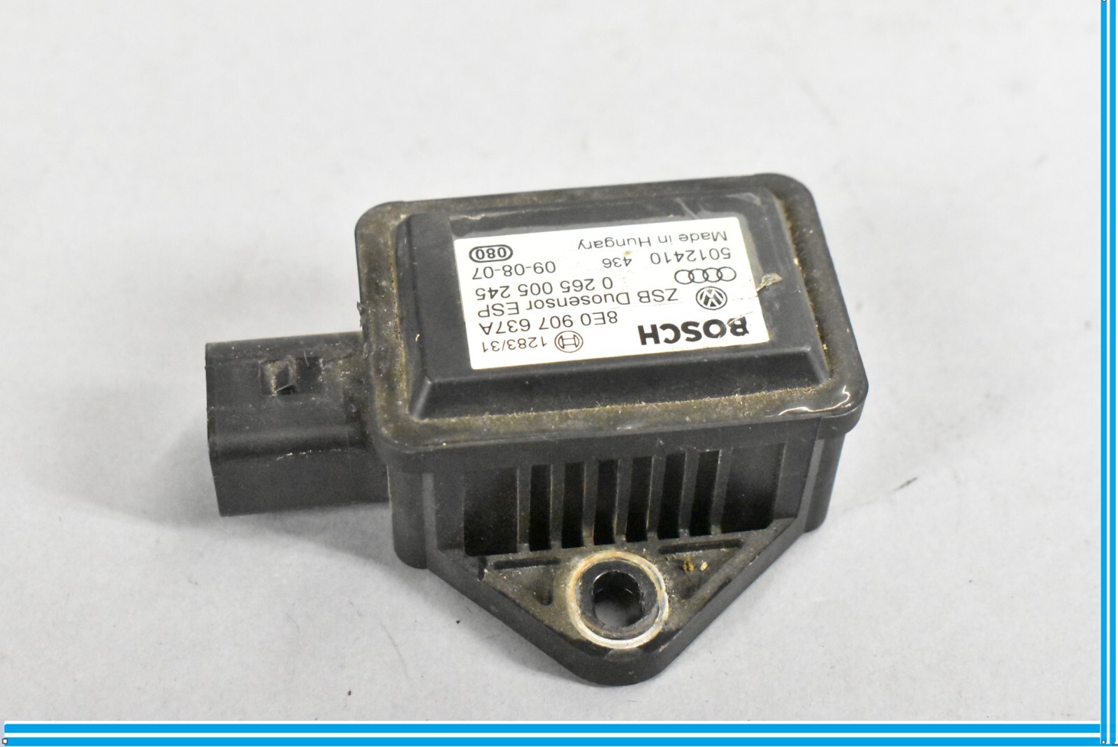 Bentley Continental 2008 Lateral acceleration sensor P/N 8E090763A
