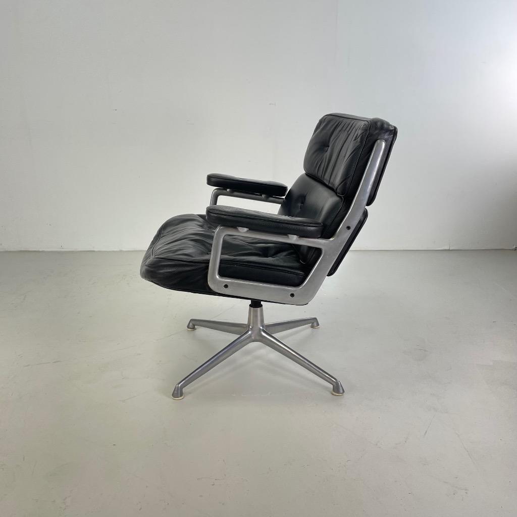 VINTAGE EAMES HERMAN MILLER LEATHER TIME-LIFE LOBBy DESK