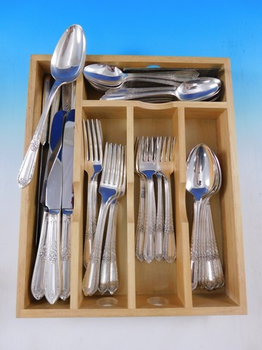 Cotillion by Wm Rogers Silverplate Flatware Set Service 71 pieces - Picture 2 of 6