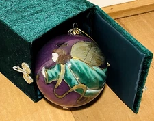 Li Bien Angel Trumpeting Ornament 1999 Vtg 4" Pier 1 Purple Hand Painted w/ Box