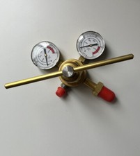 Regulator gazu Harris (model: 987) 2 wskaźniki 300 / 170 bar *