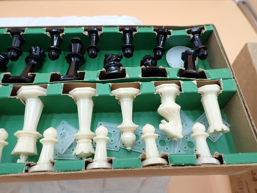 Vintage DRUEKE Quality Chess Sets No. 20 Original Box Modern Chessmen unweighted - Picture 5 of 8