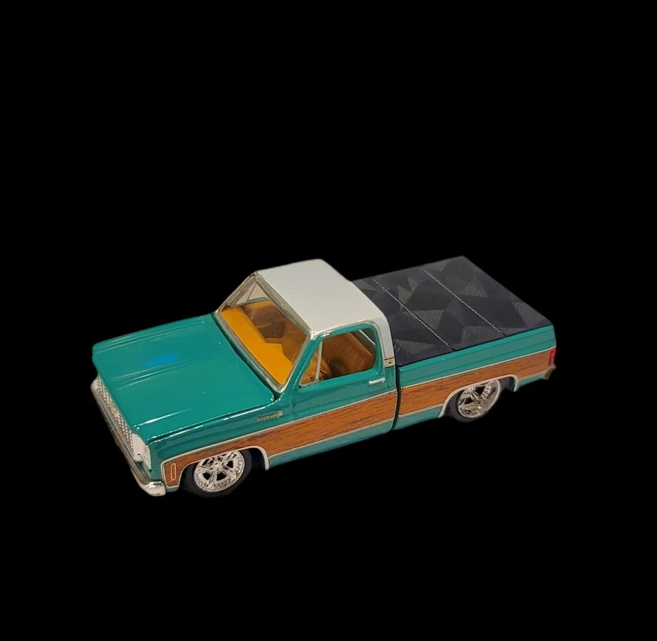 M2 Machines Chevrolet Cheyenne Super 20 4x4 Custom Bed Cover 3D Printed Parts - Image 2 of 4