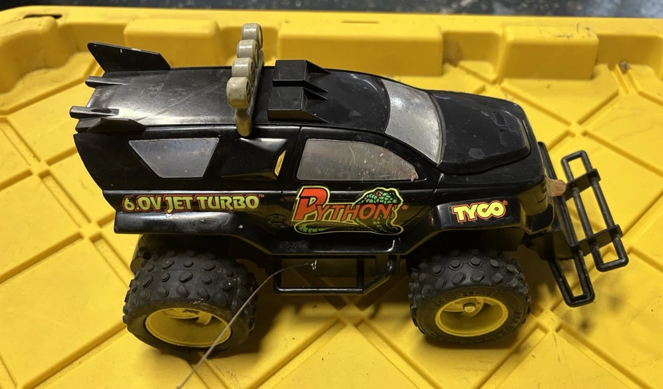 1994 Tyco PYTHON 6.0V Jet Turbo RC Car Truck And Battery UNTESTED No Remote - Image 2 of 4