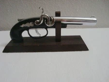 Vintage Rare 1960s Flintlock Pistol Gun Table Lighter w/ wood display stand MINT