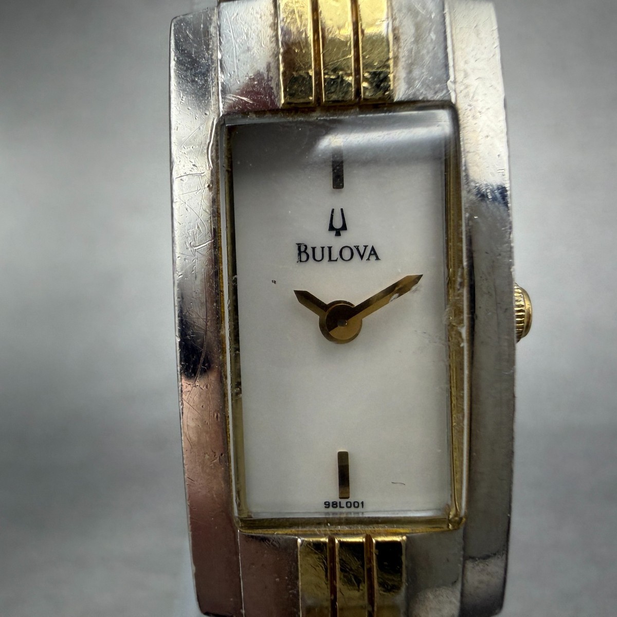 BULOVA レディース腕時計　【ジャンク】 Bulova Watch Women 15mm MOP Dial Two Tone Rectangle 98L001 New