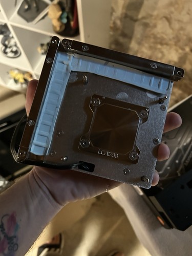 EK-Quantum Momentum² ROG Maximus Z790 Hero D-RGB CPU Monoblock - Water block - Afbeelding 2 van 5