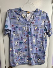 PEANUTS Fashion Scrubs Scrub Top Size Med 29 long, 17 Shoulders, 22 body Across