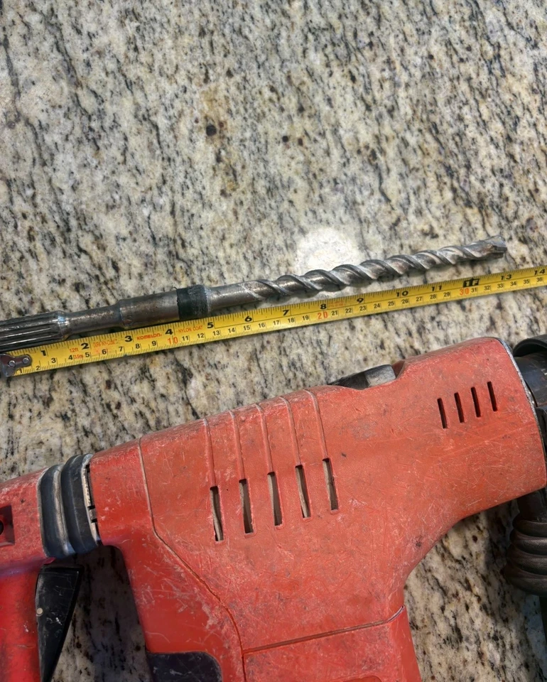 Taladro percutor rotativo de alta resistencia Milwaukee 1-1/2" 5321-21 Foto 3 de 4